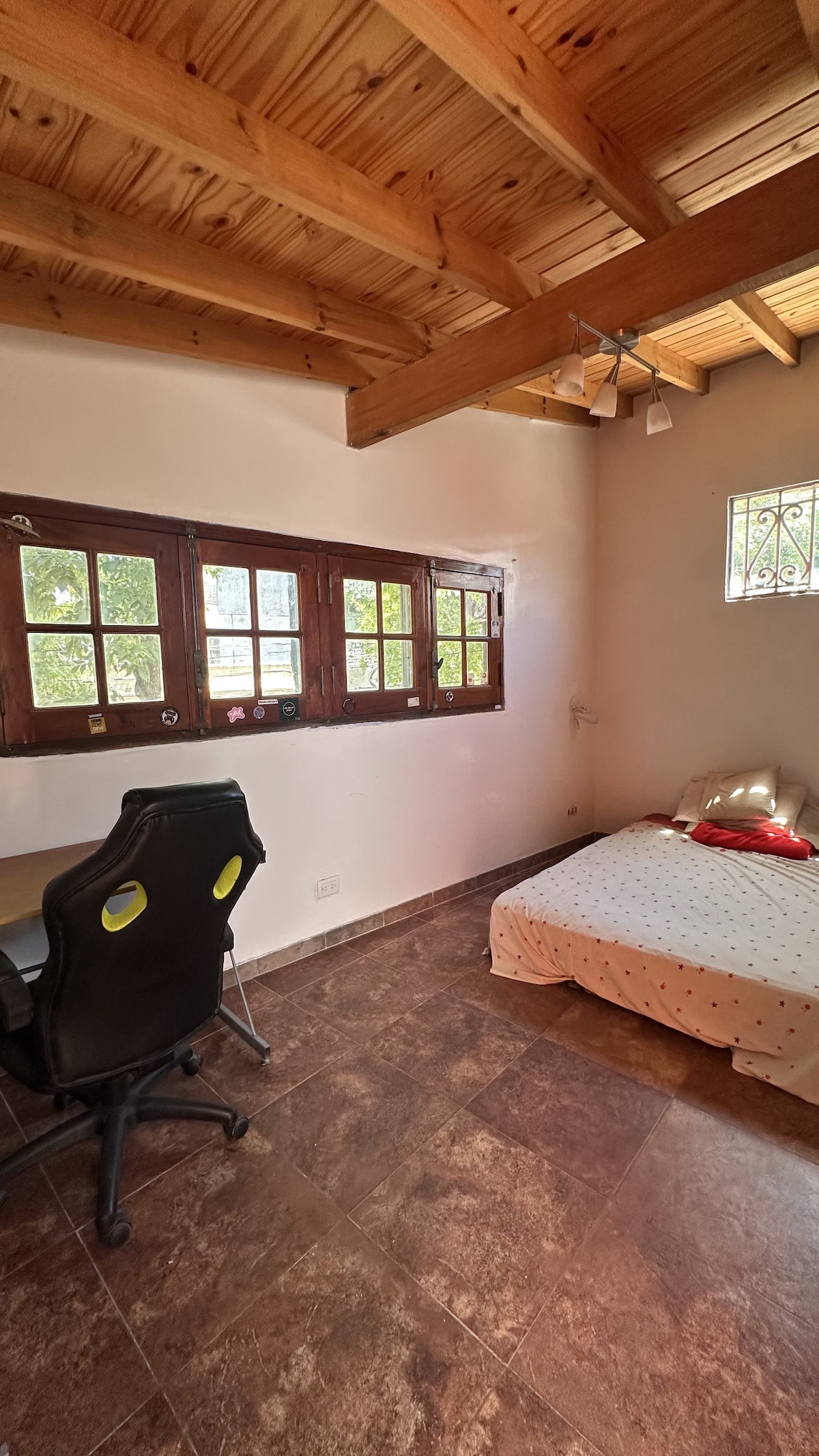 Quarto individual em casa compartilhada em Colegiales