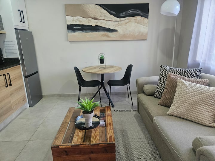 Home@6 Self-catering Apartment In Prime Ferncliffe - Pietermaritzburg