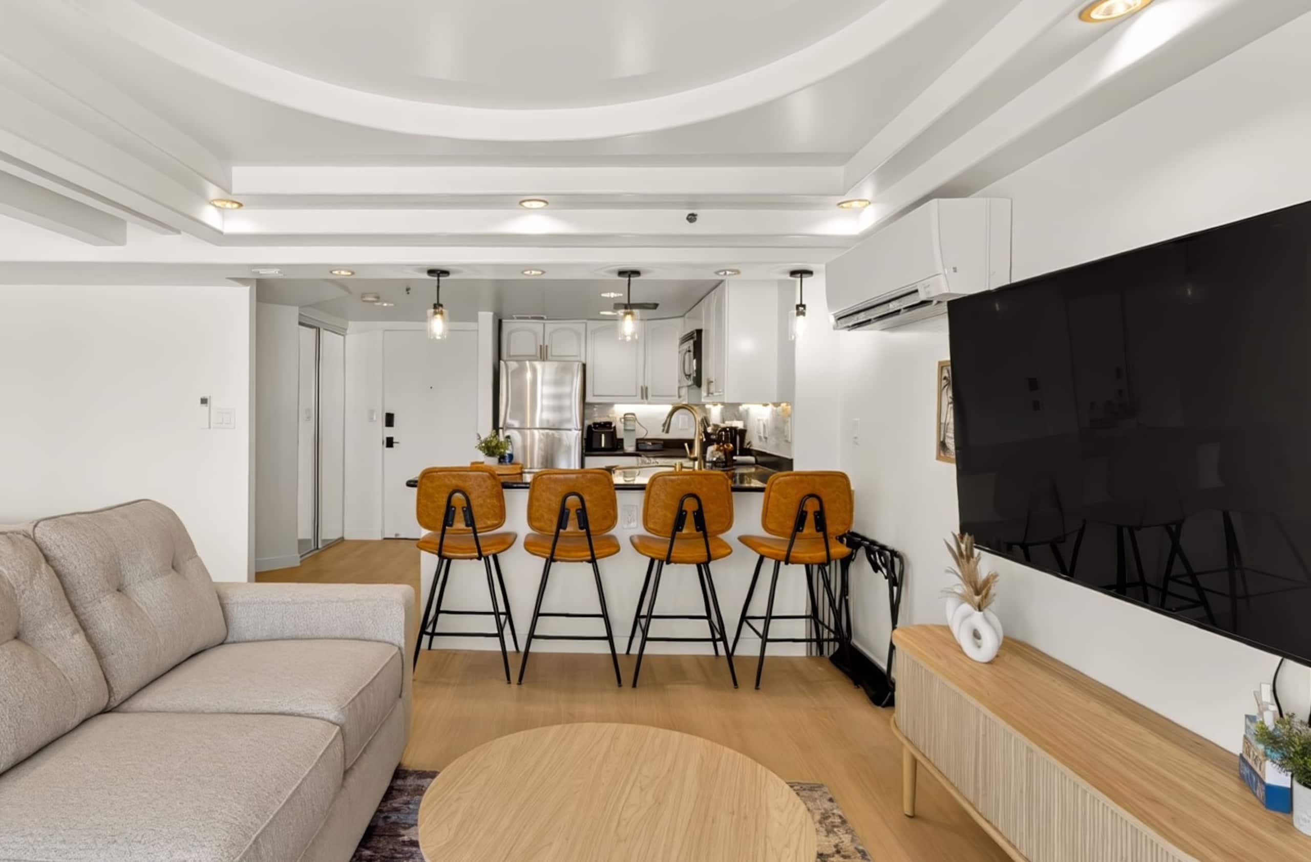 New Listing | OceanView, Sleeps 6, FridayFireworks - Image 5