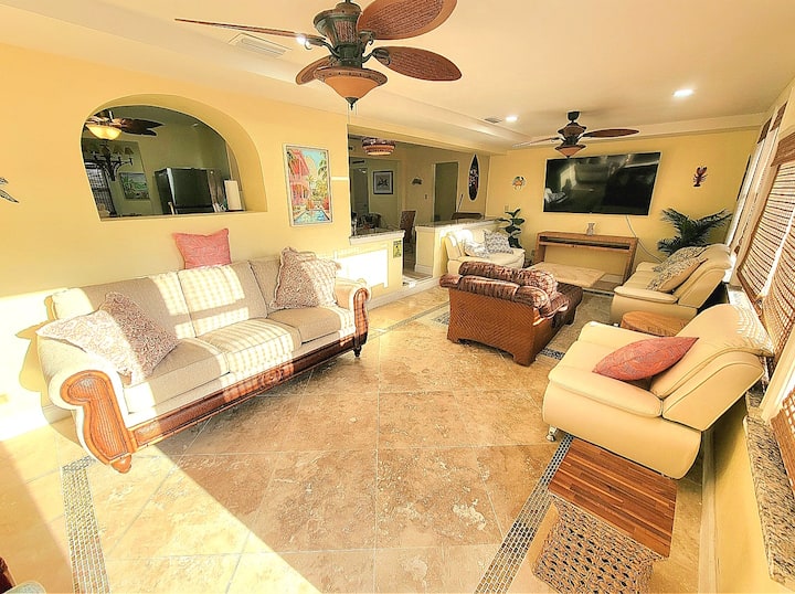 3000sqft Luxury Fun House/fishing/dock/relax/75tv - Jacksonville, FL