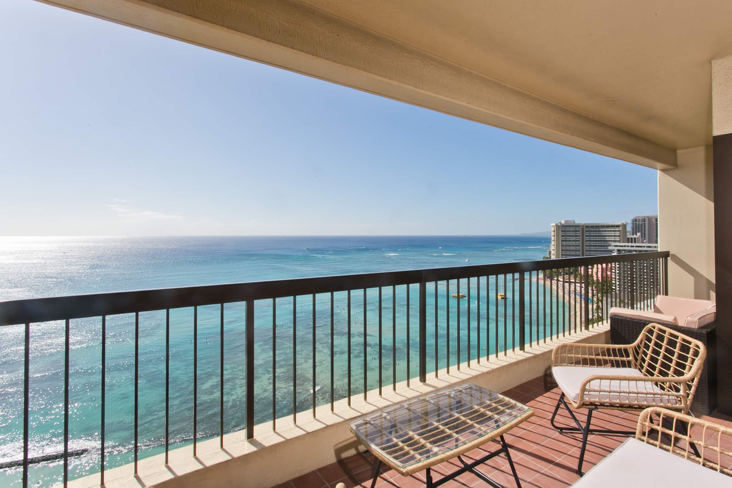Ultra Luxury, High Floor, Ocean View Free Parking! - Image 1