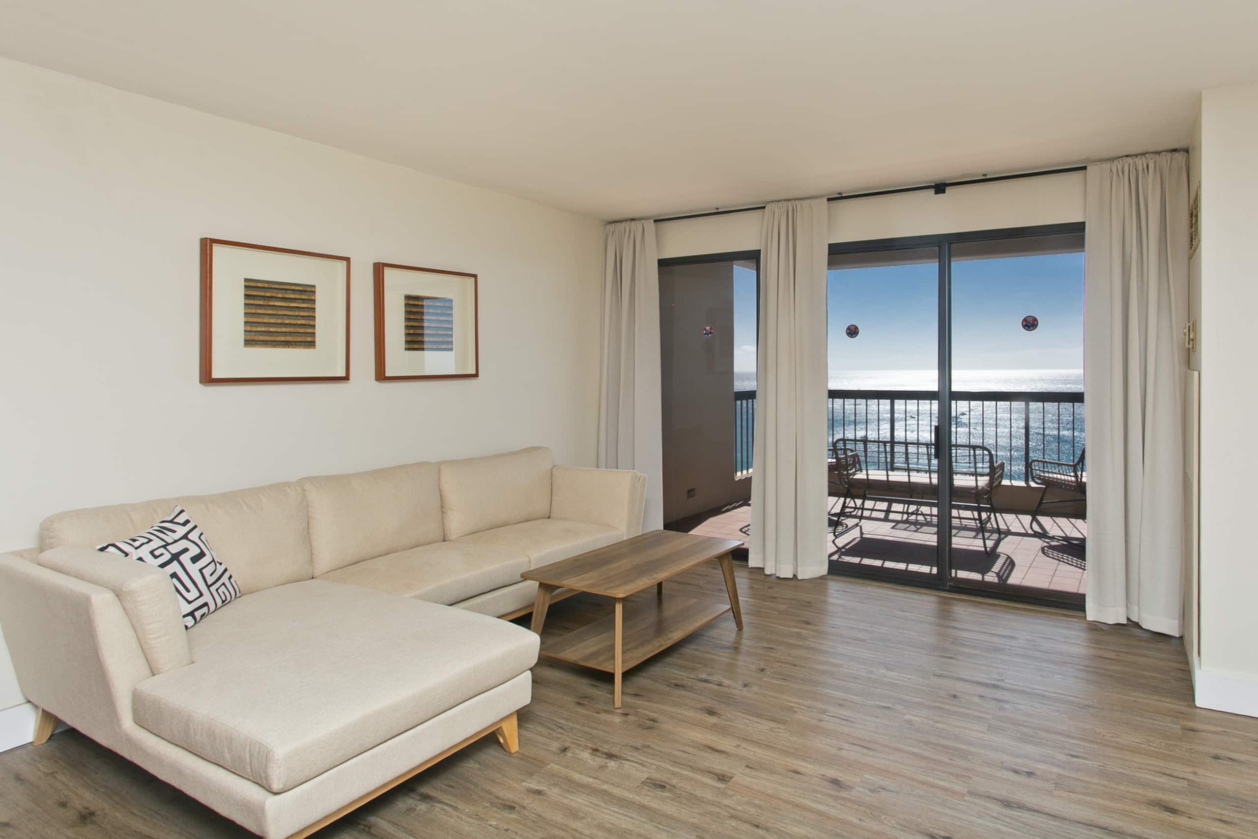 Ultra Luxury, High Floor, Ocean View Free Parking! - Image 4