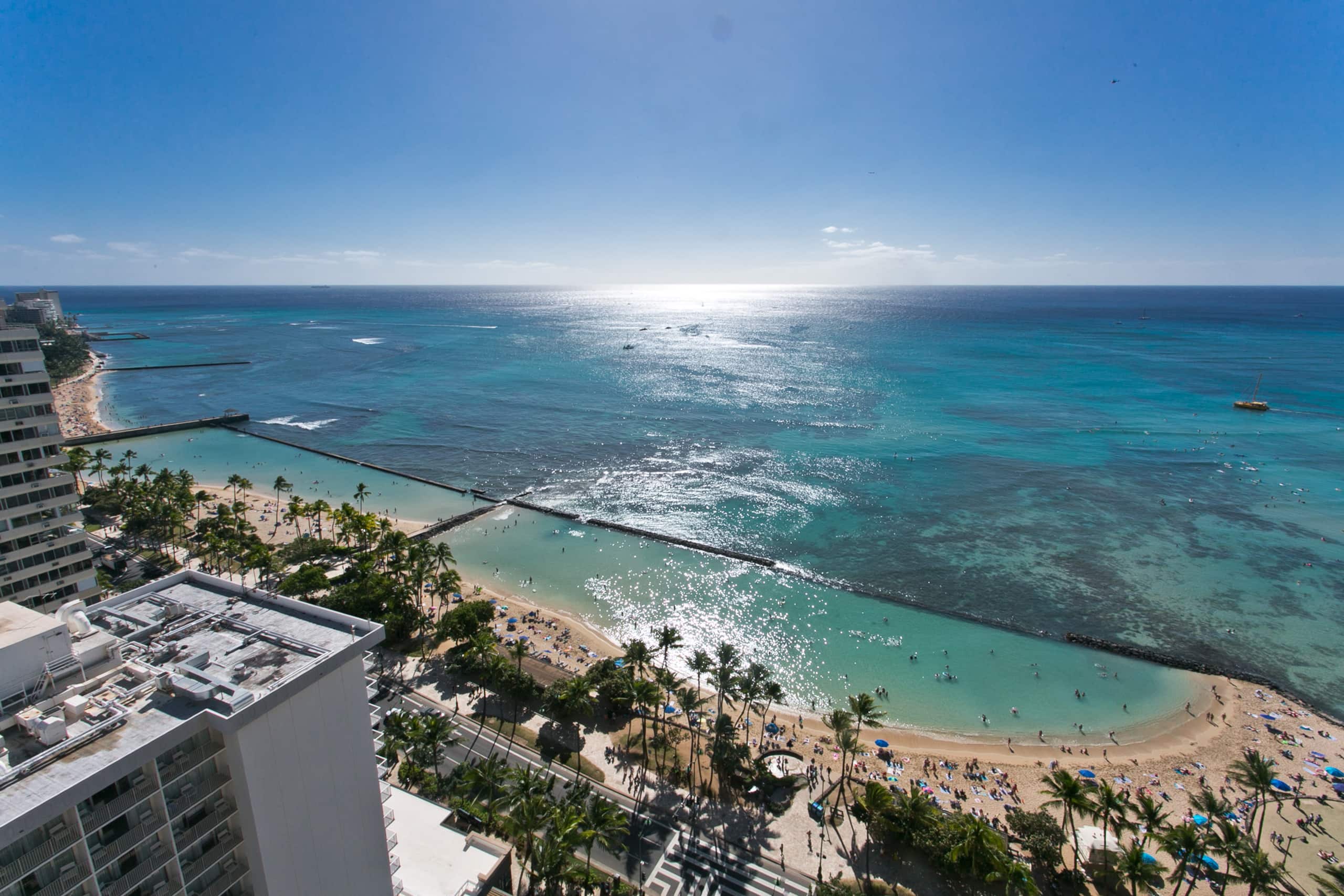 Ultra Luxury, High Floor, Ocean View Free Parking! - Image 7