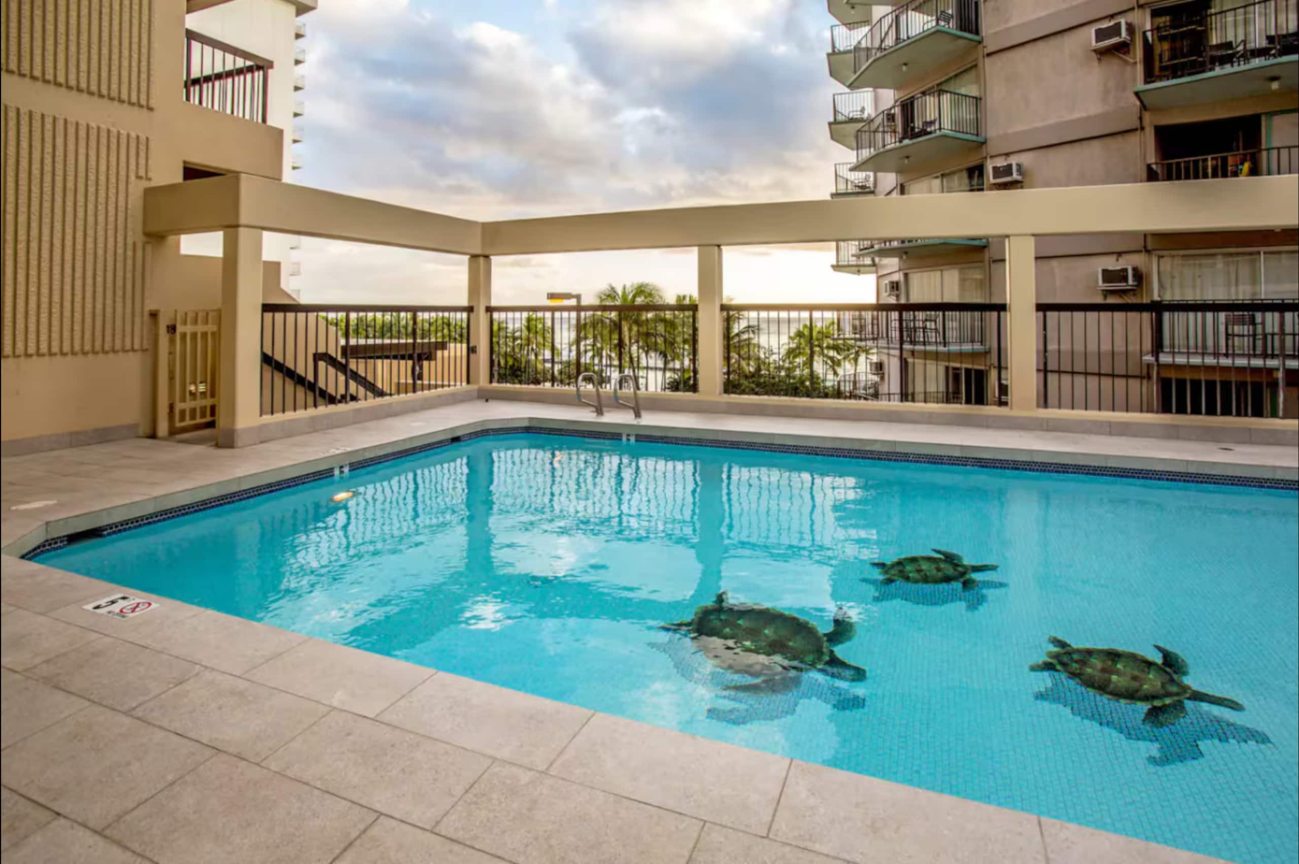 Ultra Luxury, High Floor, Ocean View Free Parking! - Image 25