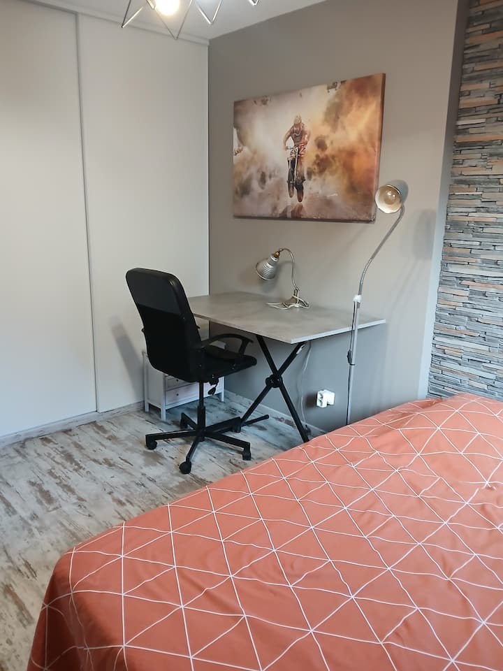 Je Loue 1 Chambre Pour 2 Personnes Dans Maison - Nantua