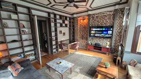 Successful Airbnb property: Historic Villa with Private Garden/Kadıköy in Kadıköy