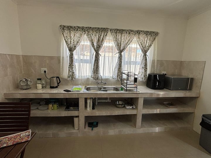 Salo's Stay Inn Accommodation - Mosselbaai