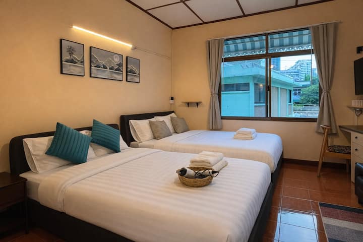 Hidden Vintage 1br | Phayathai Bts For 2–4 Guest - Bangkok