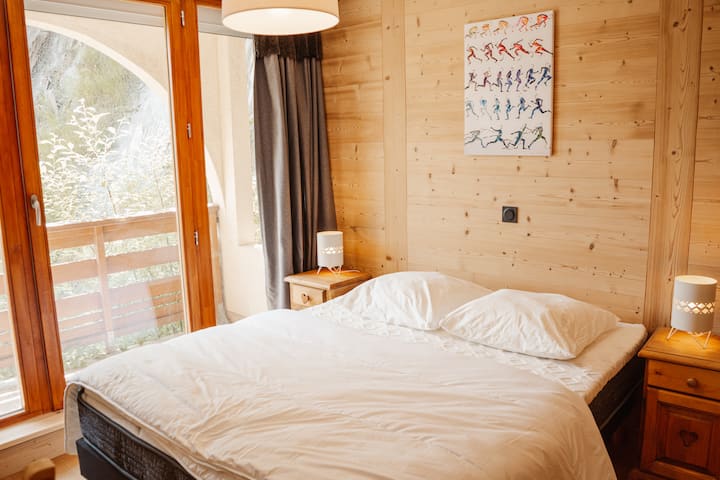 საძინებელი 1