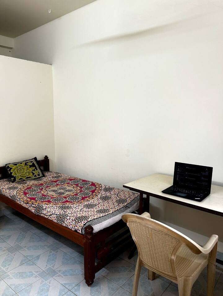 Kamat Homes | Peaceful Private Room - Dandeli