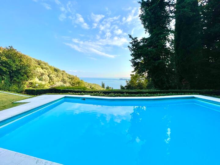 D1mora Castello-a Corner Of Peace With Share Pool - Gardone Riviera