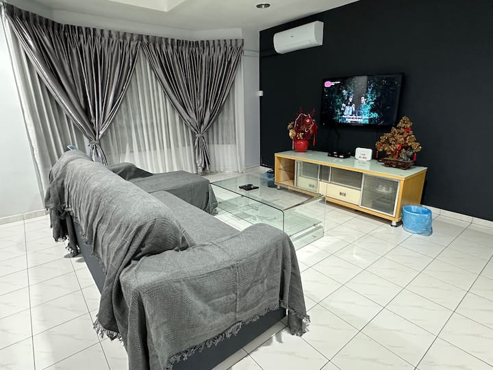 Located Bahau Area Walking Distance To Kopitian - Bahau