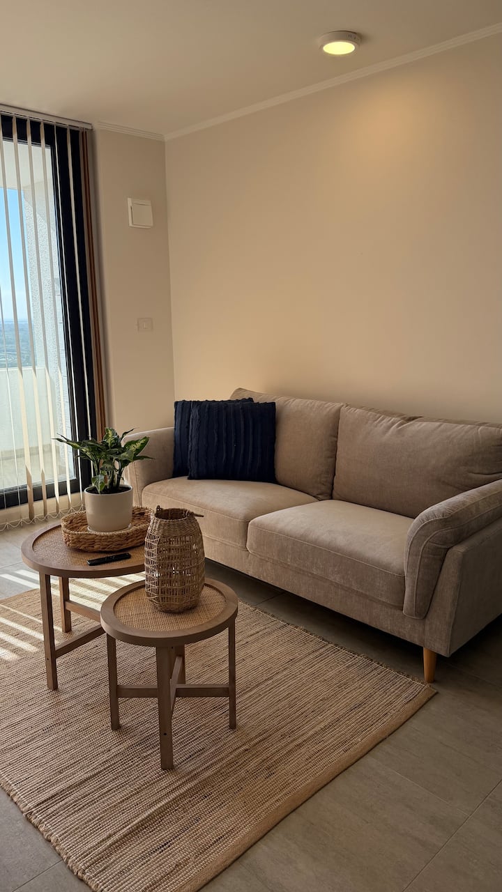 Departamento Luminoso Con Terraza Y Vista Al Mar - La Serena