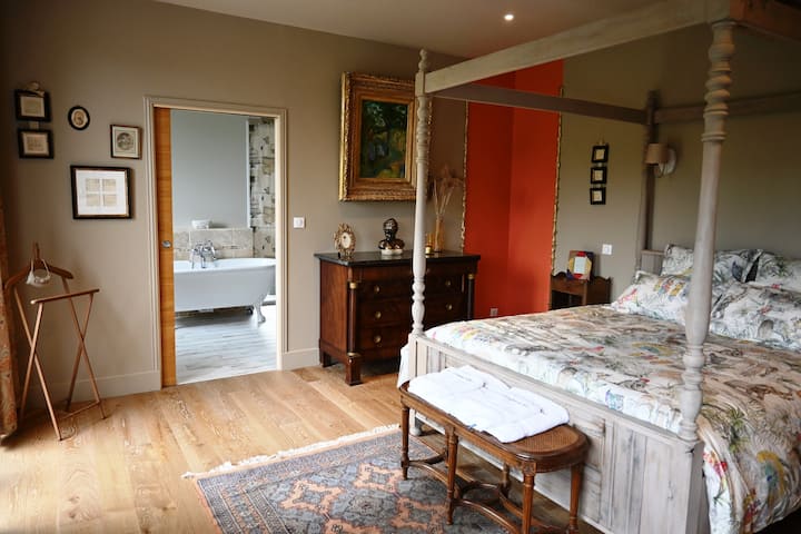 Suite Aga Avec Salle De Bain Privative Et Spa - Fécamp