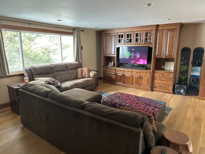 Welcome To 5 Betty! - Norfolk, MA