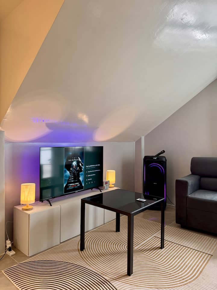 Minimalist Attic Near The Beach - Borongan