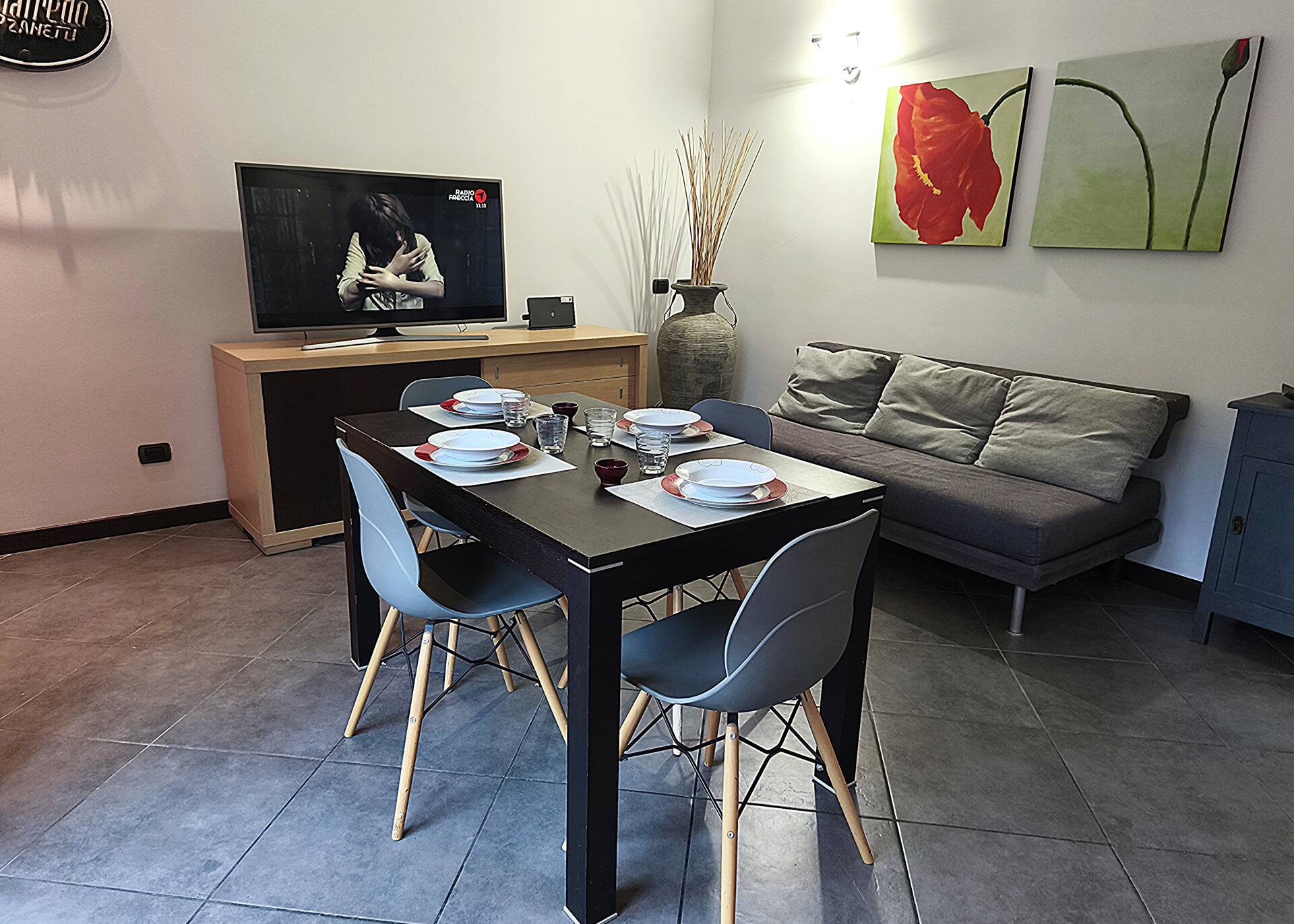 Spacious apartment near San Luca and Villa Anna