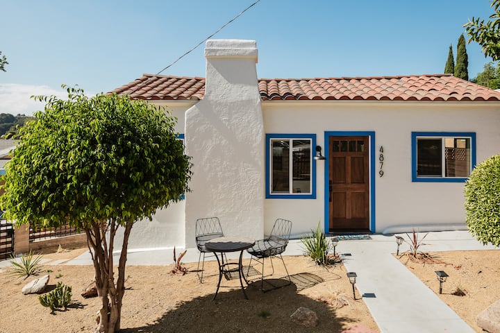 Chic, Sun-filled 3br/2ba Bungalow In Los Angeles - Los Angeles, CA