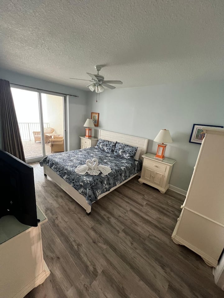 Dormitorio principal frente al golfo 2