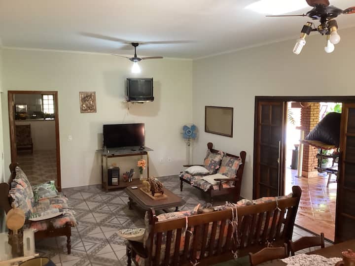 Estância Filme Asa Branca/ Ar / 3 Dorm / Piscina - Votuporanga