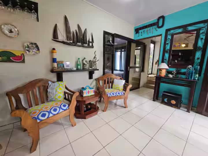Cocol Amplia Casa/piscina 10 Personas - Puntarenas