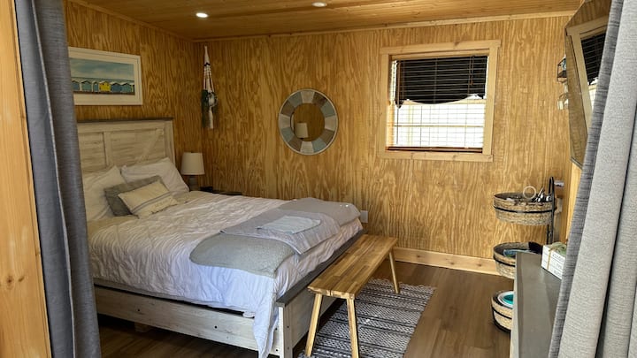 New Guest House For A Perfect City Getaway! - Tampa, FL