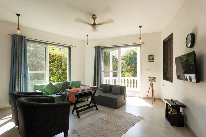 Bedroom 1 image 3