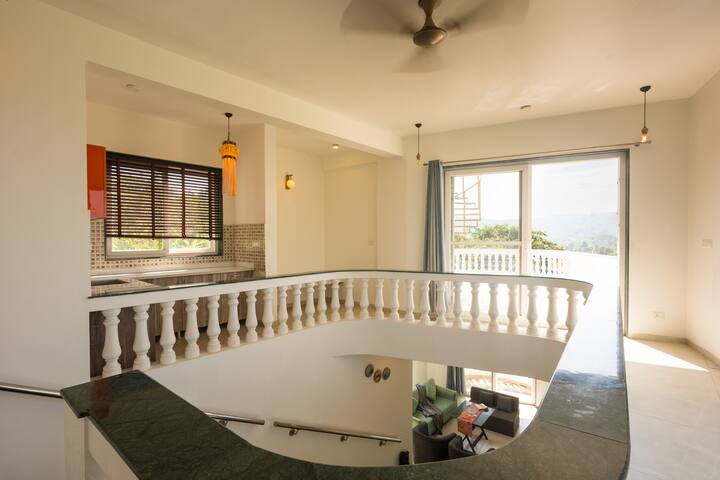 Bedroom 1 image 11