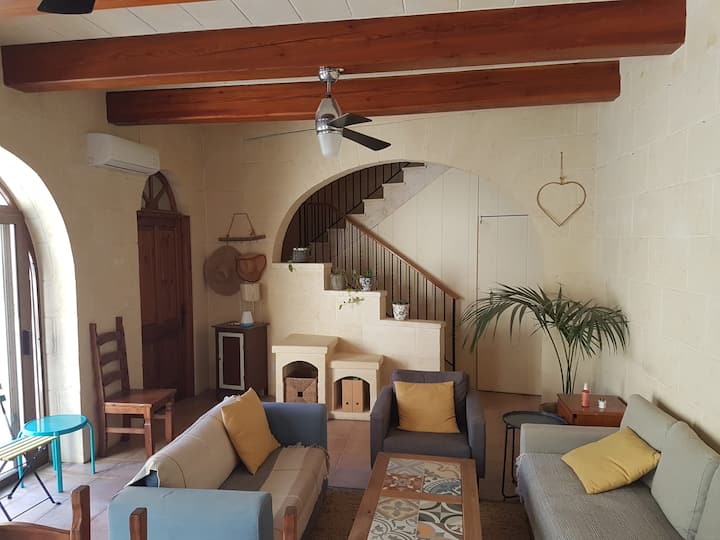 Golddom Homes | Rooms With Ensuite | Pool & Roof - Malta