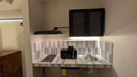 Popular Airbnb listing: Tiny Apartment. Comfortable and safe private space in Supermanzana 325