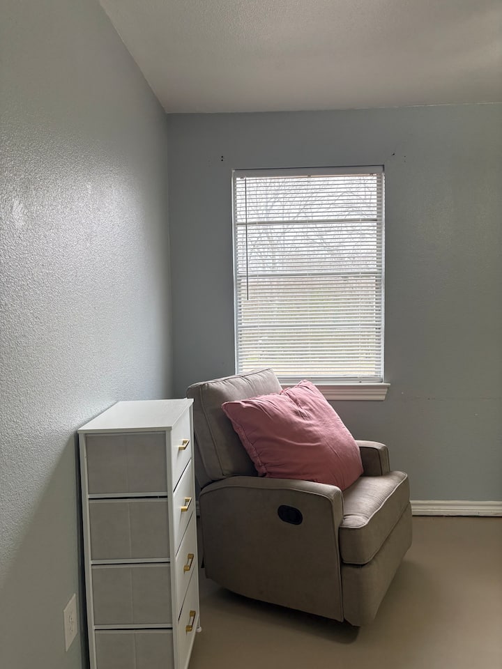 Peaceful Retreat Home. Bring Your Family! - Keene, TX