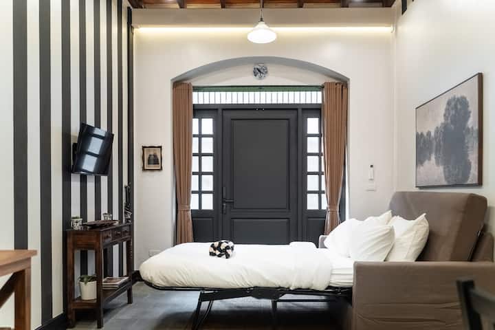 Hidden Oasis House In Bangkok Chinatown - 방콕