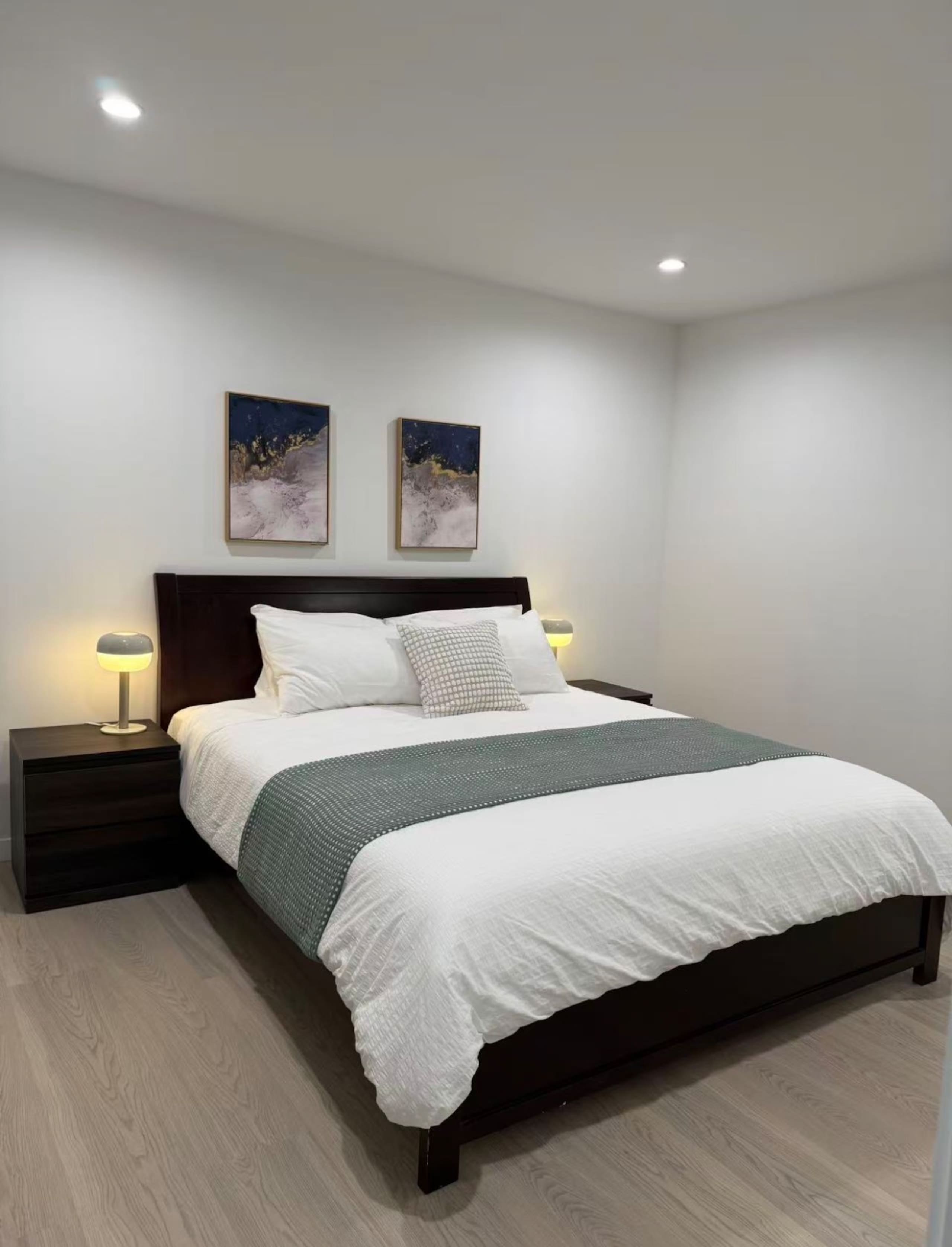 Home in San Francisco · ★4.95 · 3 bedrooms · 4 beds · 3 baths - Image 17