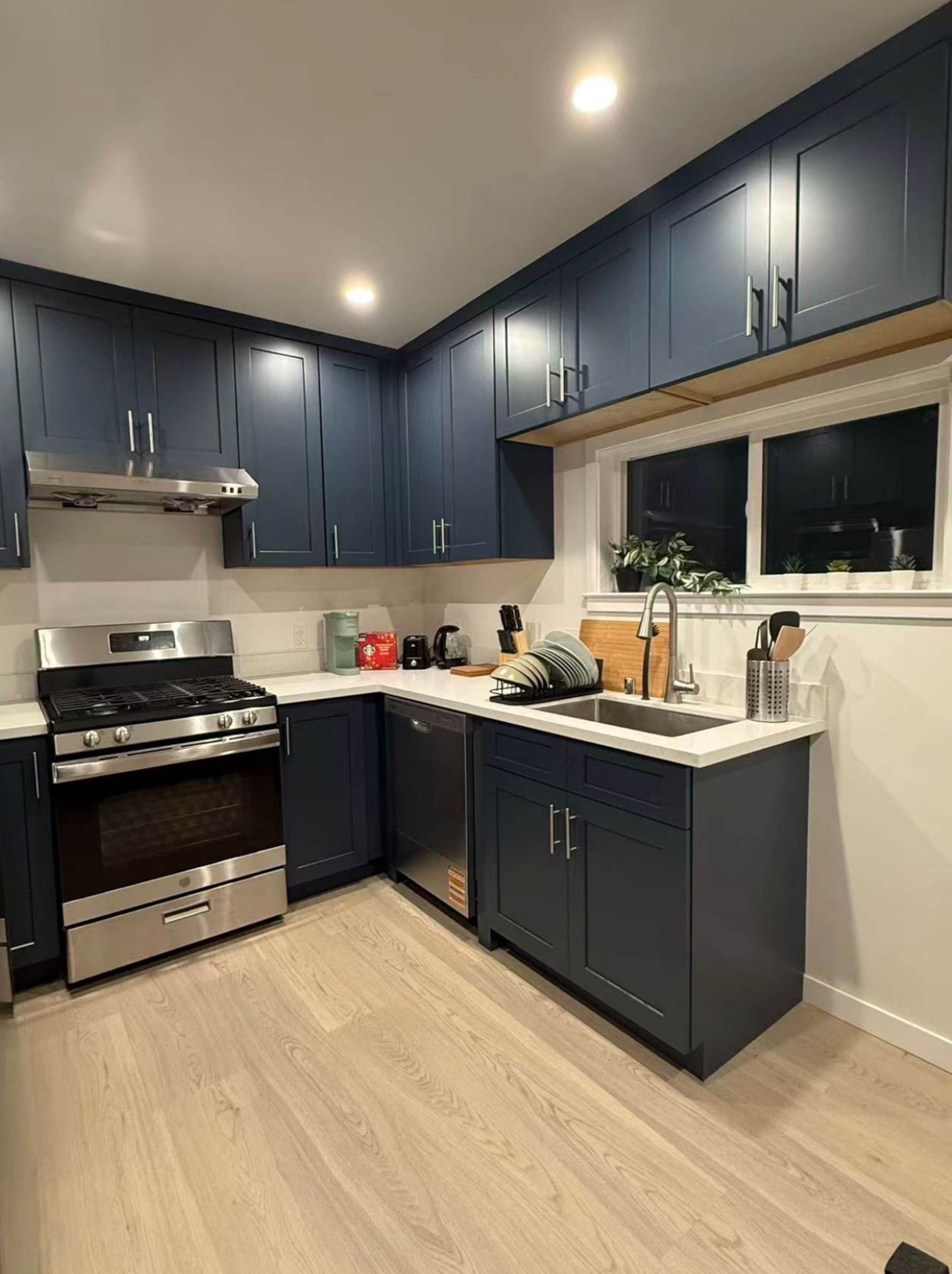 Home in San Francisco · ★4.95 · 3 bedrooms · 4 beds · 3 baths - Image 8