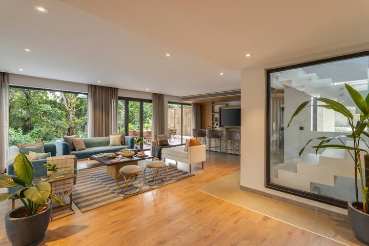 Living room image 8