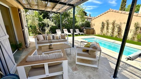 Villa with swimming pool 15mn from Aix-en-Provence
