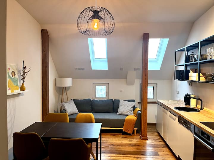 Urbane Dachgeschosswohnung, Blick Auf Fernsehturm - クロイツベルク
