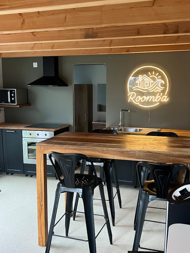 Roomba, Lambiance Cabane à La Plage Avec Son Spa - Marcheprime