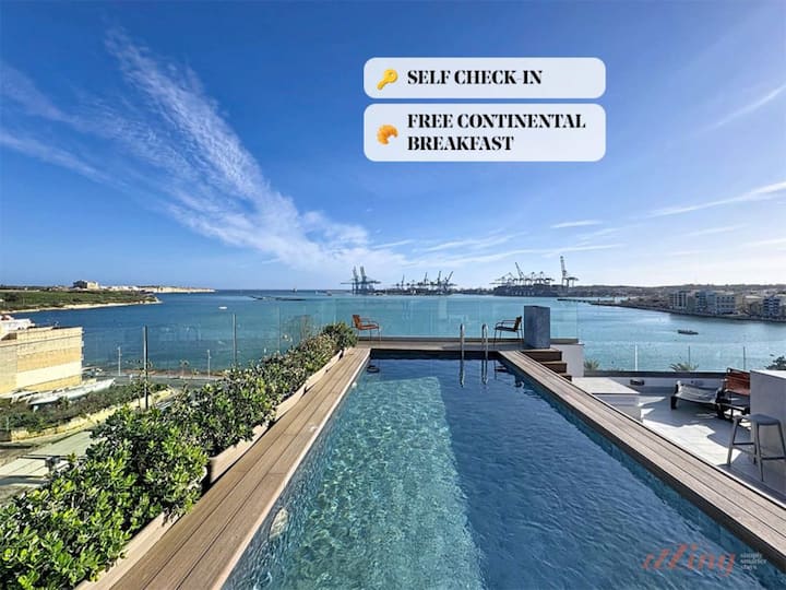Modern Penthouse Suite Overlooking Mediterranean - Malta