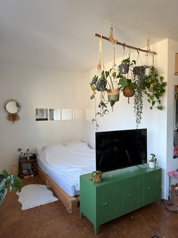 Schöne Kleine Wohnung + Balkon Mitten In Ehrenfeld - Cologne