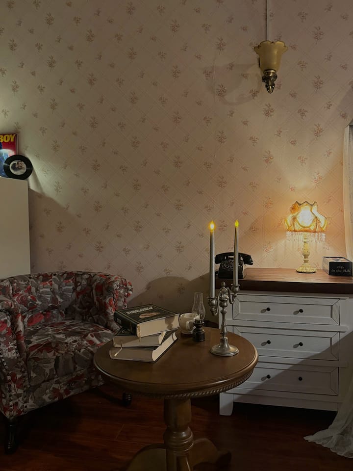 221b Baker Homestay

Vintage • Mystery • Chill - Binh Duong
