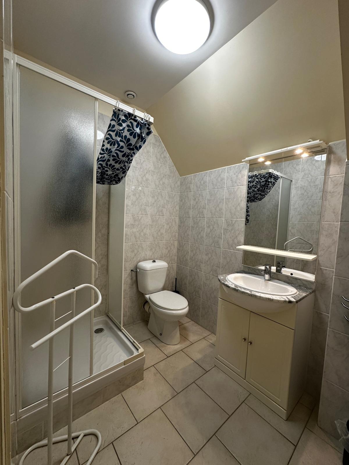 Tweede badkamer