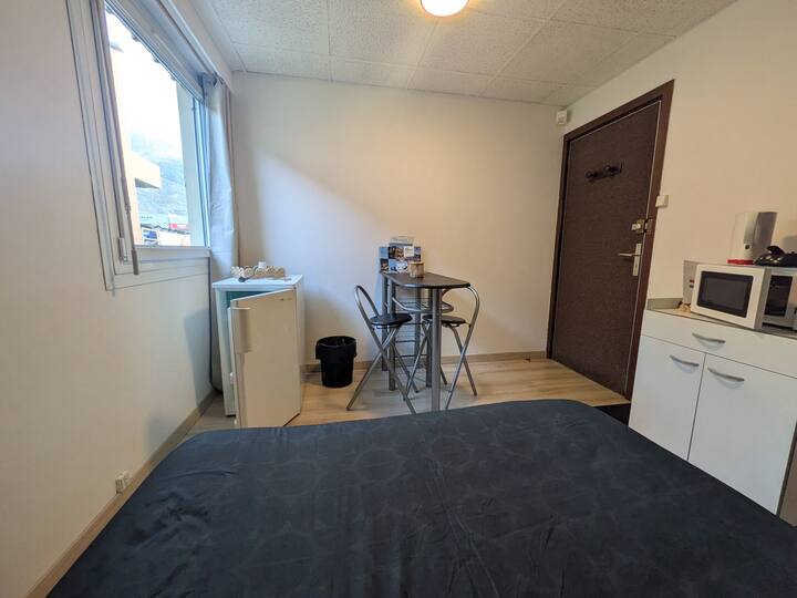 Airbnbri Chambre à Louer Rdc Maison - Briançon