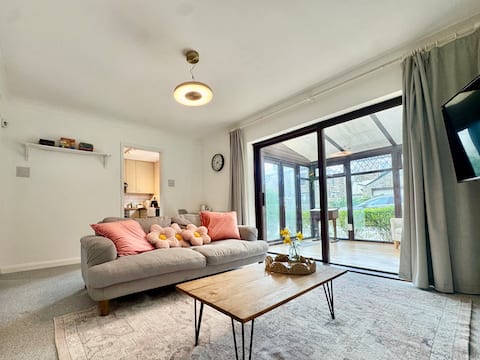 Successful Airbnb property: 2 Bed House. Super-Fast Wi-Fi. Near City Centre. in Sheffield