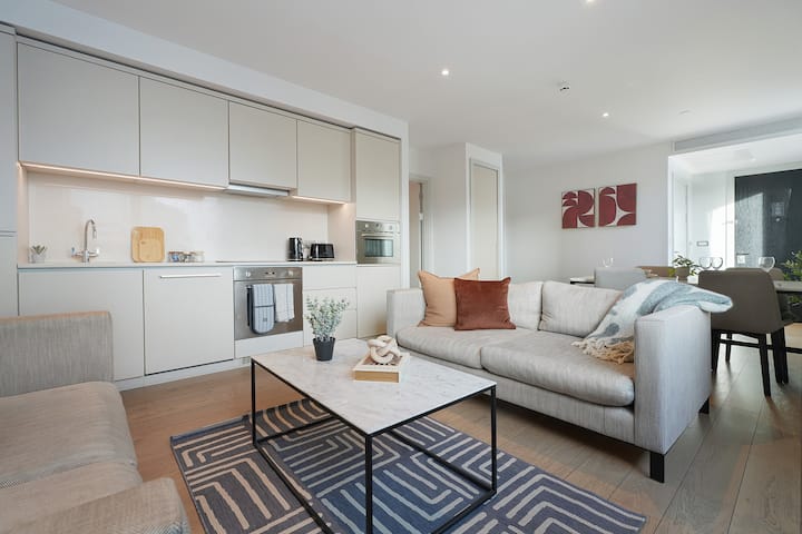Modern 2-bed Apartment | Pool & Gym | Central - Manchester