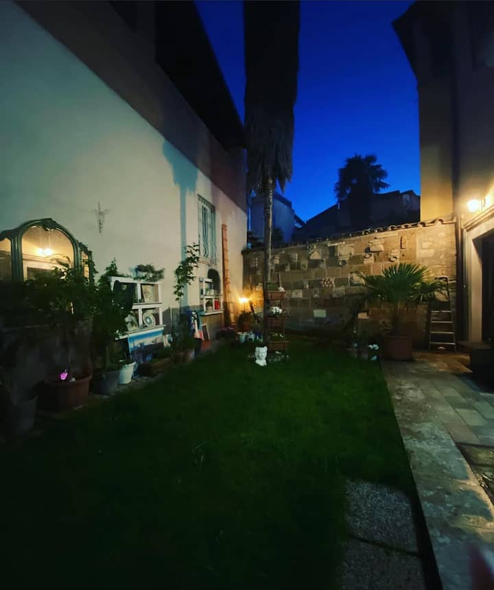 Casa Suggestiva Con Giardino Nel Centro Storico - Benevento