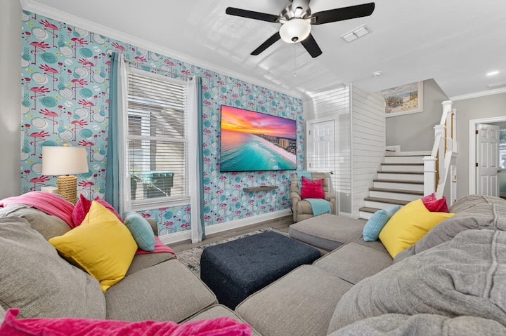 90 Tv, Retro Arcade Room, 2 Kings, Walk To Beach - Destin, FL