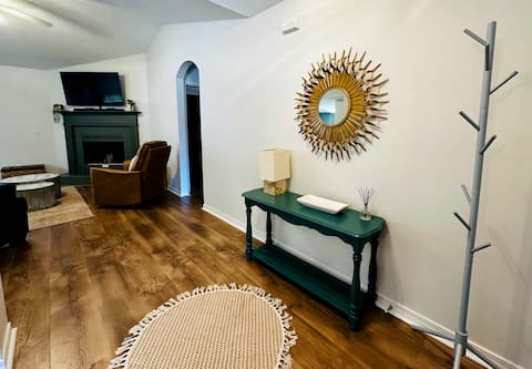 Top performing Airbnb: Family-Friendly Coastal Chic Home in Navarre