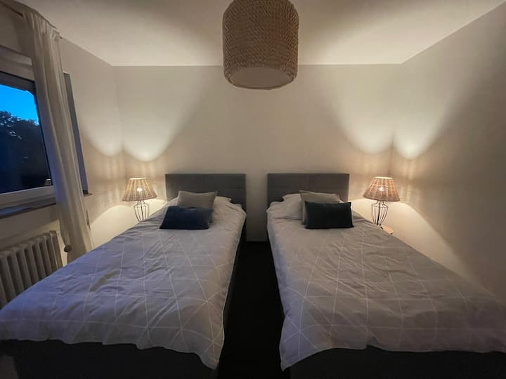 Ruhige Wohnung Mit Terrasse Und Blick Ins Grüne - Düsseldorf