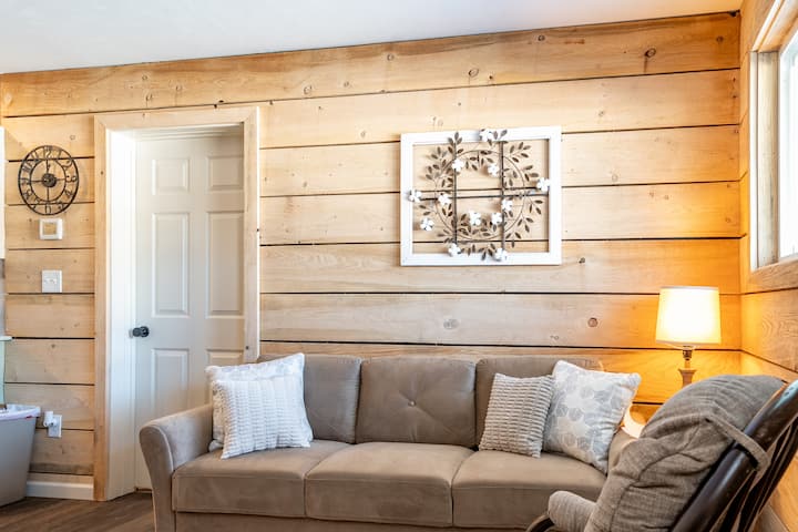 One Bedroom Haven At Avanti Cove - Conneaut Lake, PA